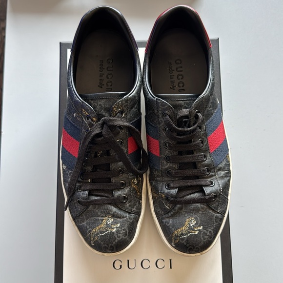 Authentic Gucci Ace Sneaker W/ Tiger Print - Picture 2 of 7